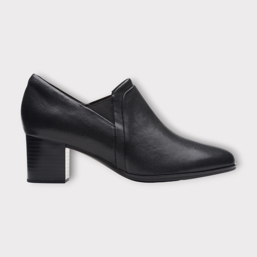 Womens Clarks Loken Way Leather Black. 26174322